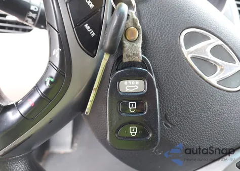 2016 Hyundai Elantra Se z USA, uszkodzony, nr VIN 5NPDH4AE5GH659507